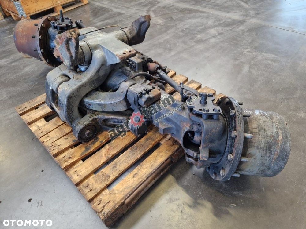 Przedni most Massey Ferguson 8660 Dana 770/618 - 1