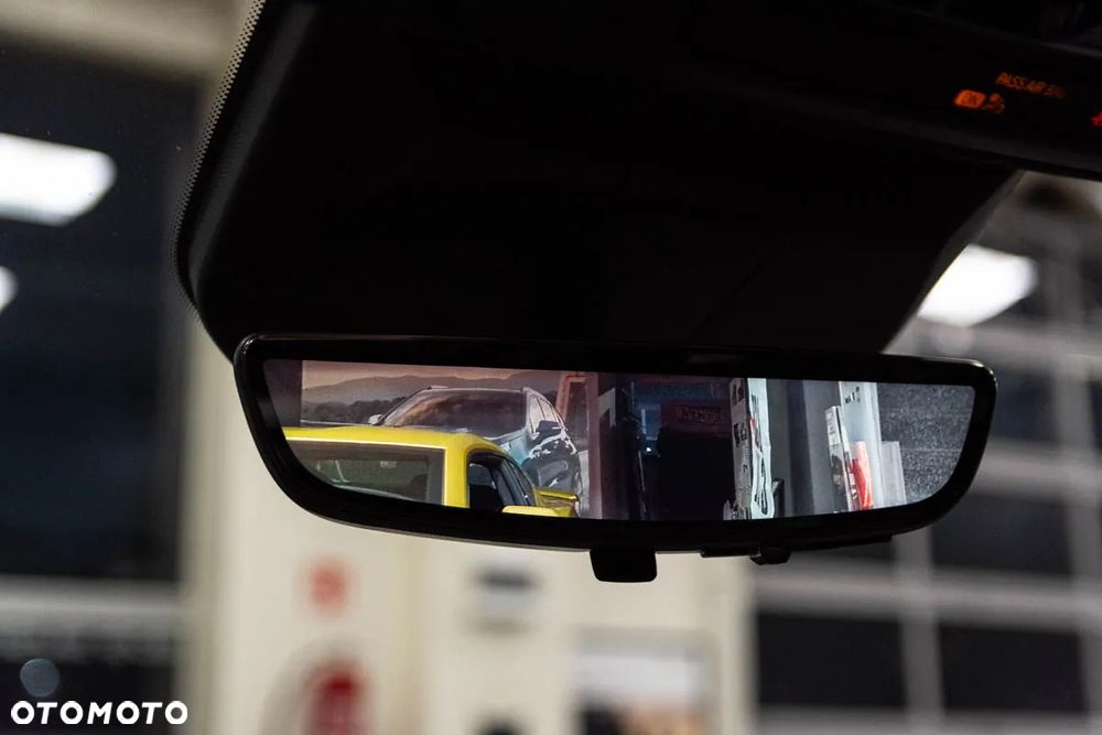 Cadillac Escalade - 28