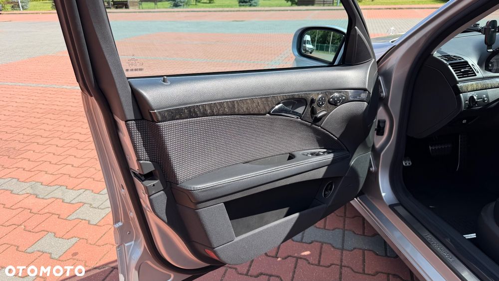 Mercedes-Benz Klasa E 320 Avantgarde - 13
