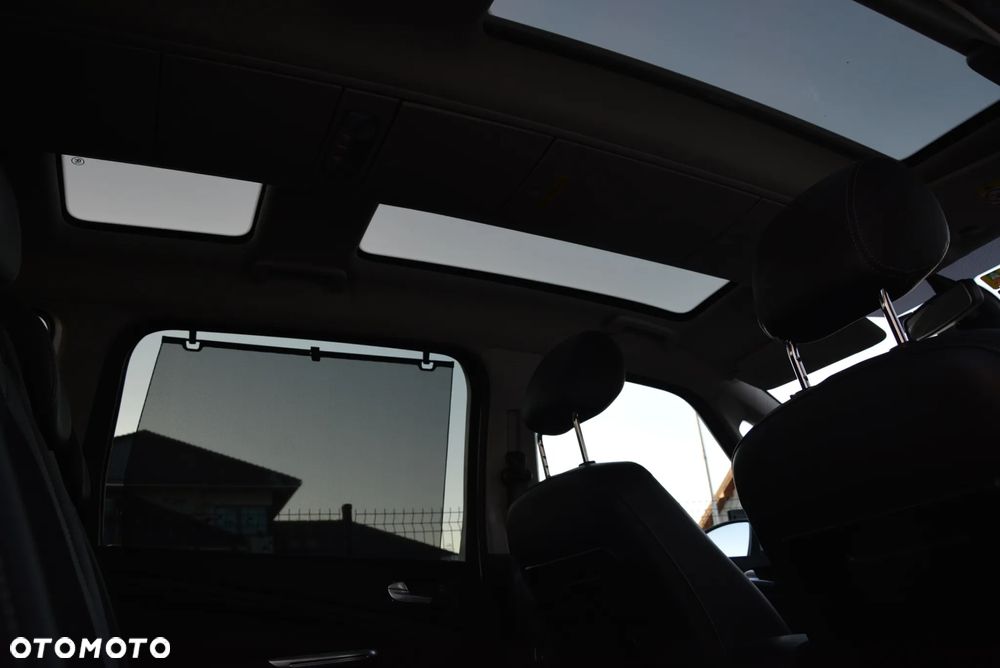Ford Galaxy 2.2 TDCi Titanium - 34
