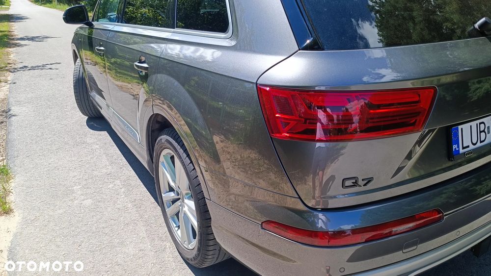 Audi Q7 - 7