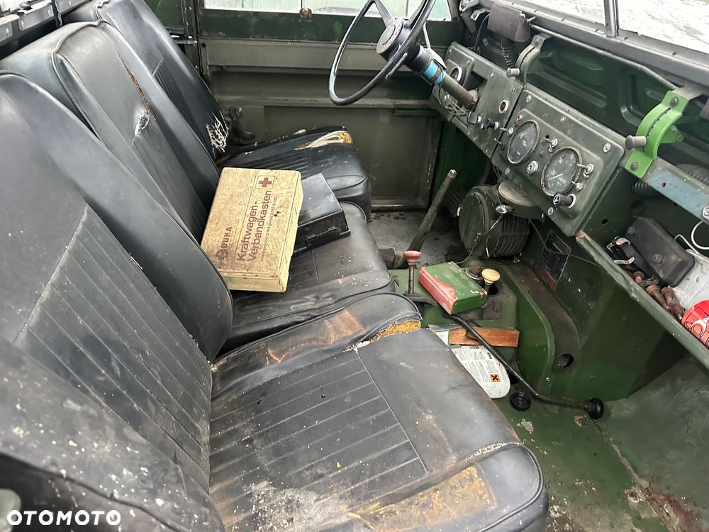 Land Rover Defender - 8