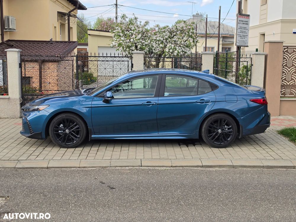 Toyota Camry - 2