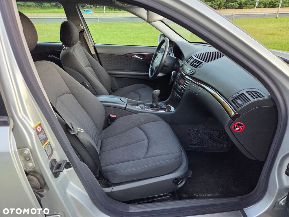 Mercedes-Benz Klasa E 220 CDI T Classic - 13