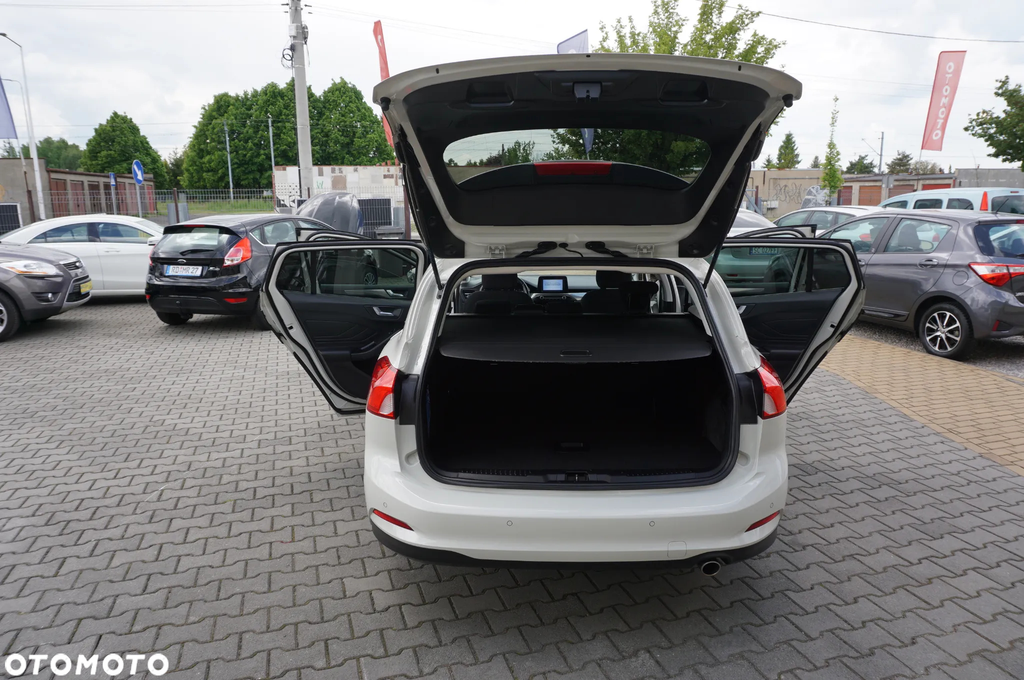 Ford Focus Turnier 2.0 EcoBlue Start-Stopp-System TITANIUM - 16