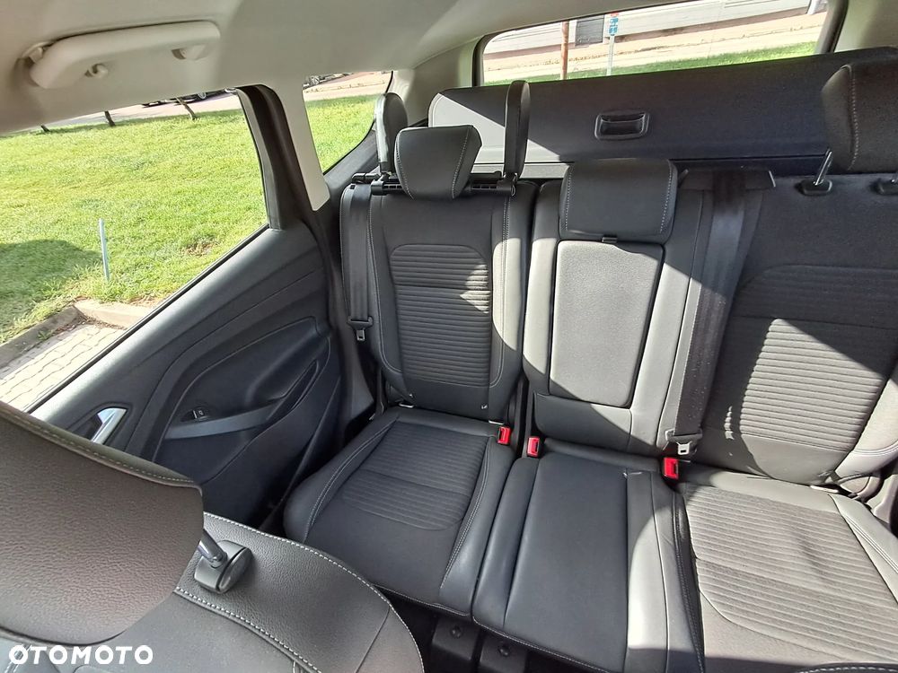 Ford Kuga 2.0 TDCi AWD Titanium - 22