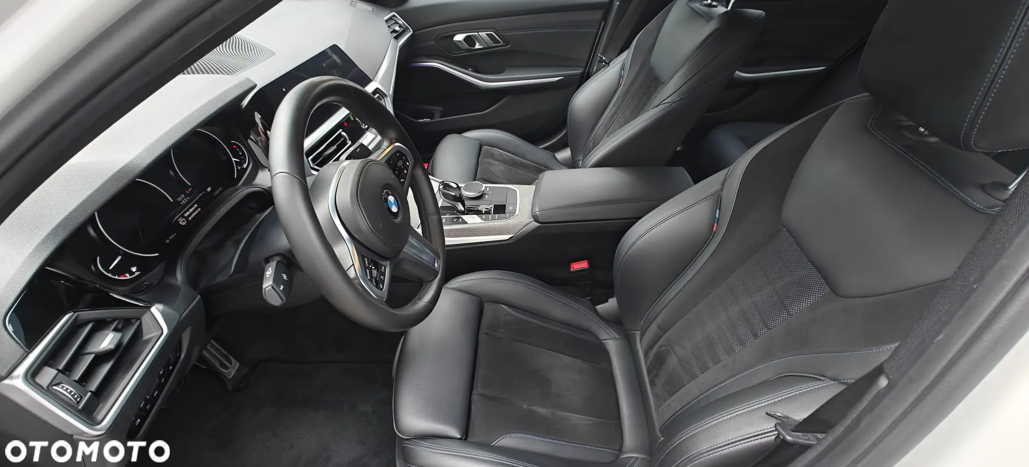 BMW Seria 3 318i M Sport - 9