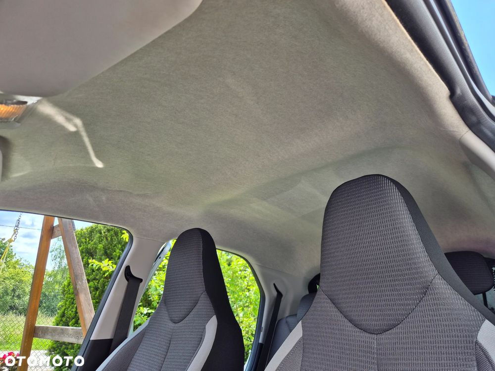 Toyota Aygo x-play - 28