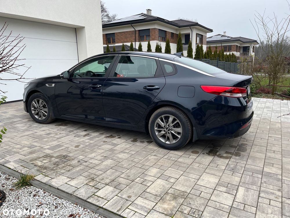 Kia Optima 2.0 M - 2