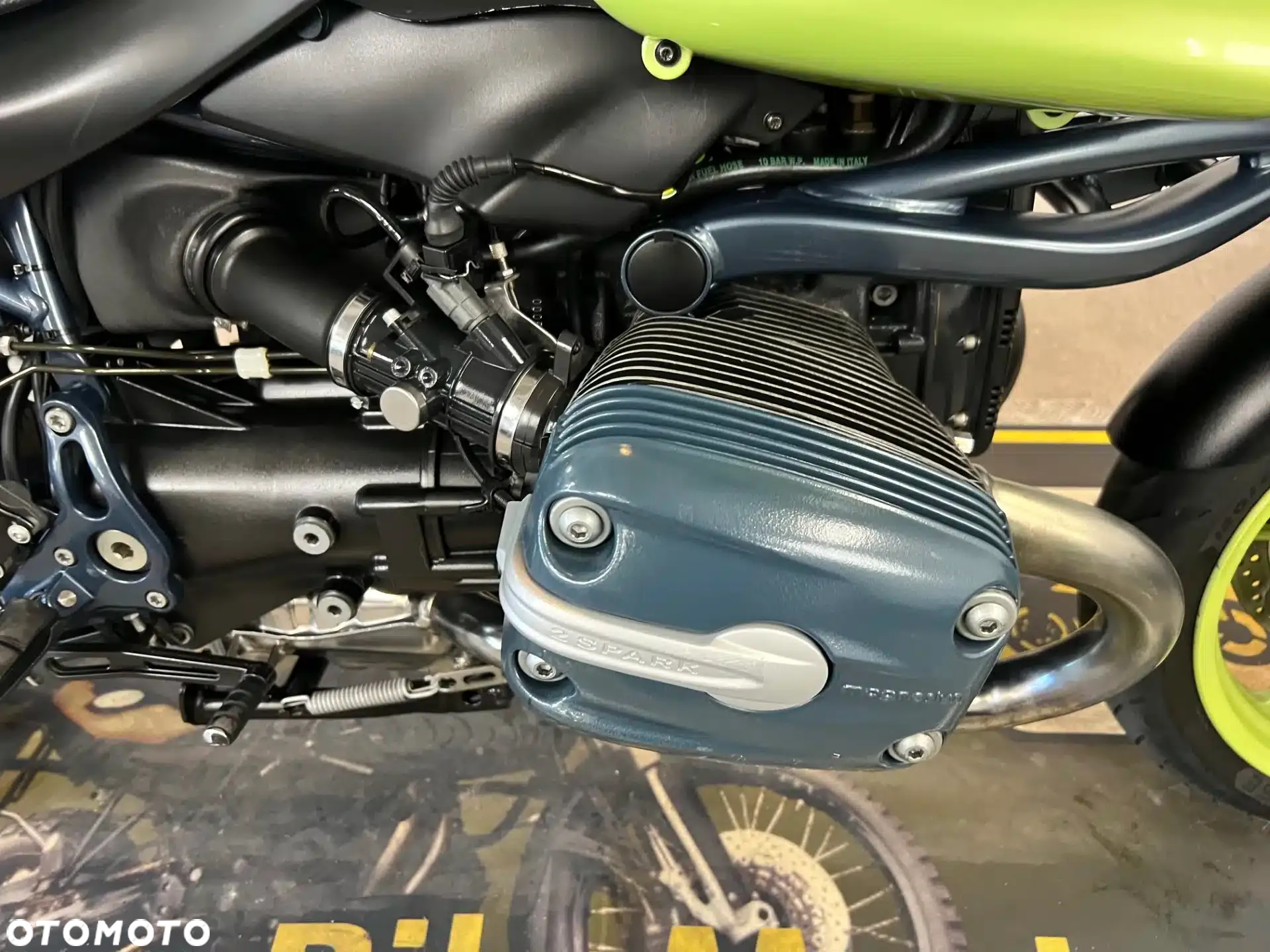 BMW R - 9