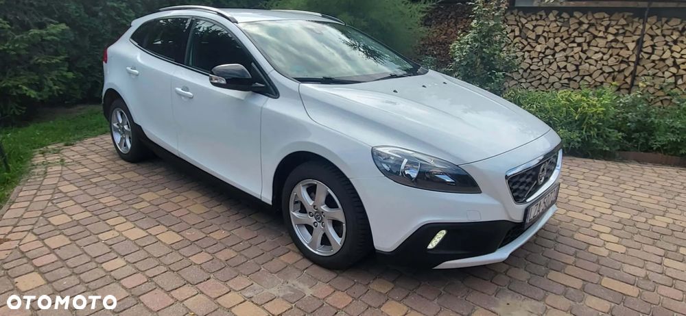 Volvo V40 Cross Country D2 Momentum - 1