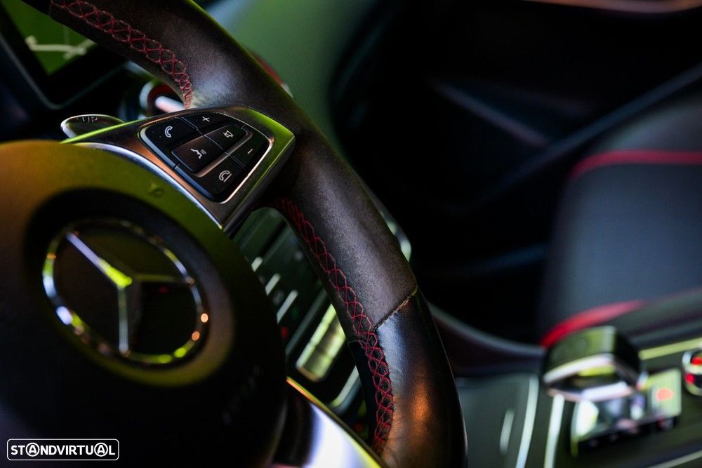 Mercedes-Benz A 45 AMG 4-Matic - 29