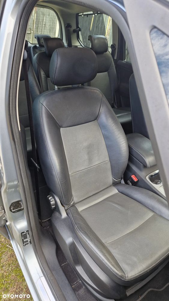 Ford Galaxy 2.0 TDCi Ghia - 9