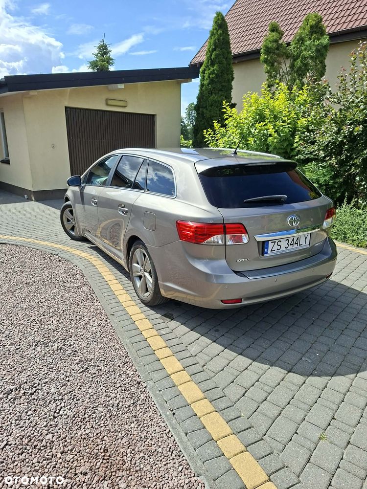 Toyota Avensis 1.8 Prestige - 7