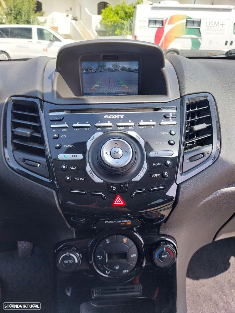 Ford Fiesta 1.5 TDCi Titanium - 1