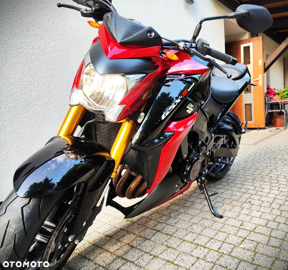 Suzuki GSX - 14