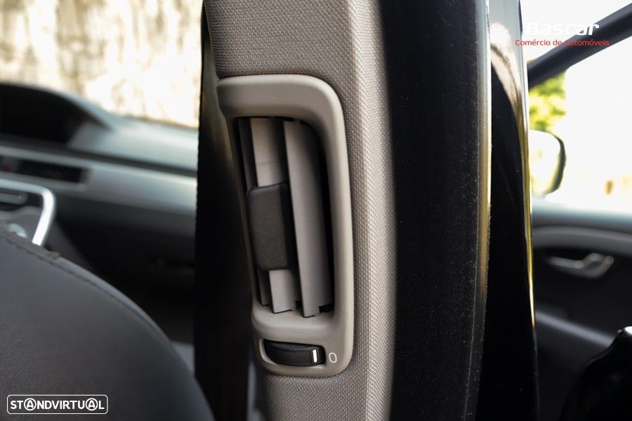 Volvo XC 70 D4 Geartronic Black Line - 56