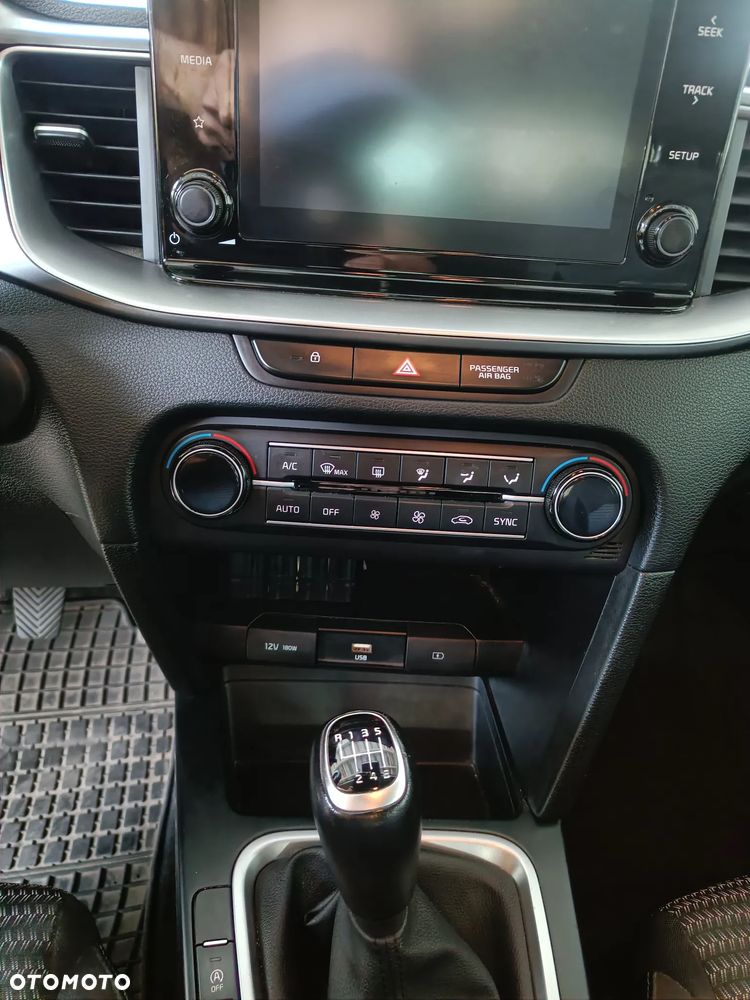Kia Ceed 1.5 T-GDI M - 6