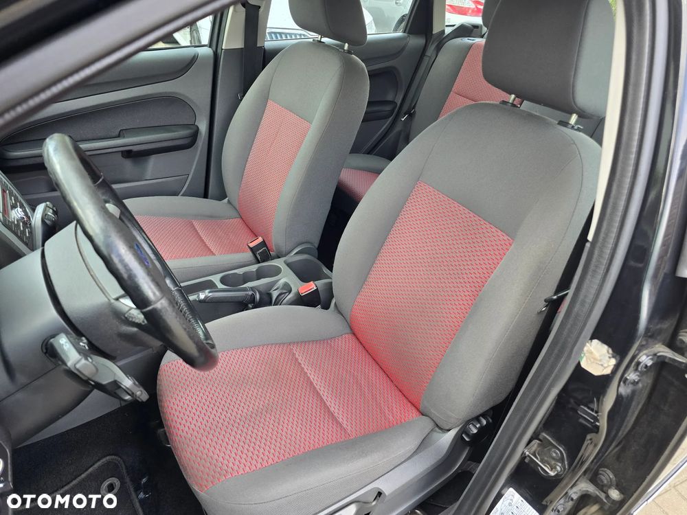 Ford Focus - 12