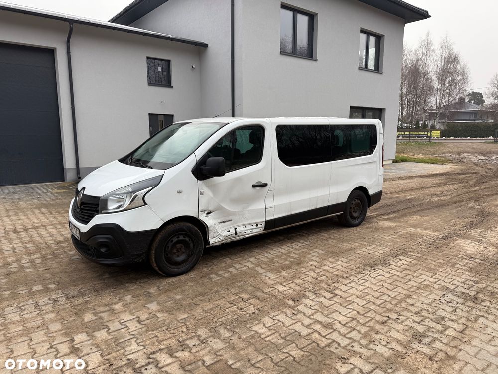 Renault Trafic 9 osób osobowy - 3