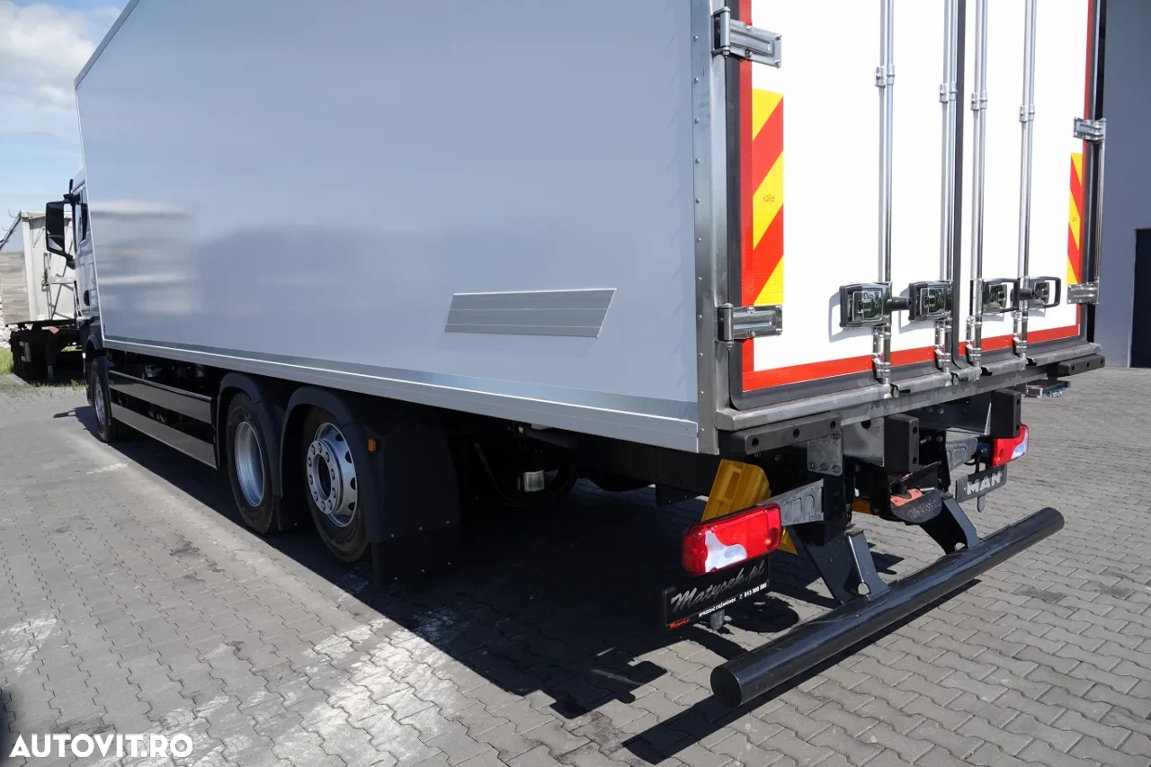 MAN TGX 26.520 / 6x2 / COOLER -8.6 M / UNITATE THERMO KING T-1000R / 2025 R / AXIE LIFTATOR / NOU DIN FABRICĂ - 10
