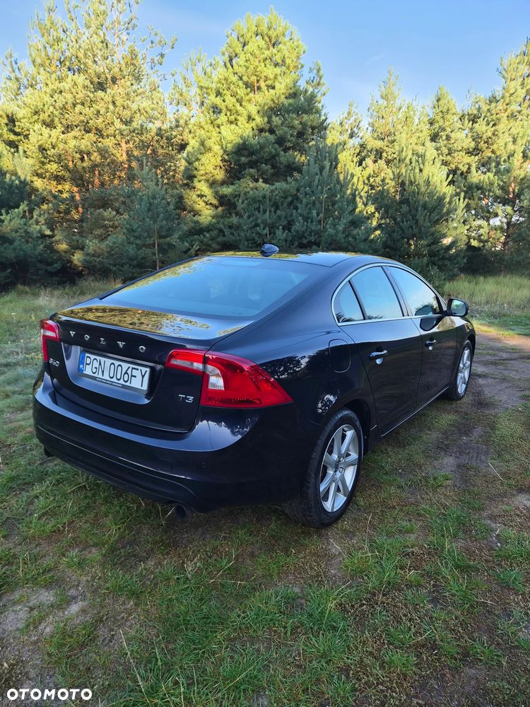 Volvo S60 T3 Drive-E Momentum - 3