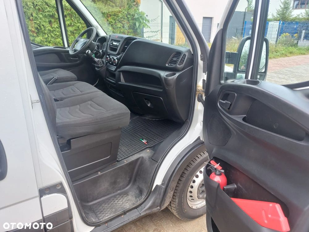 Iveco DAILY 35S15 - 8