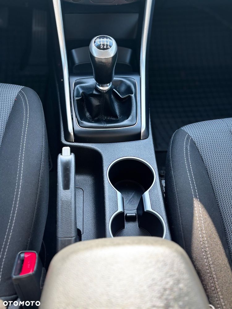 Hyundai i30 1.4 Intro Edition - 24