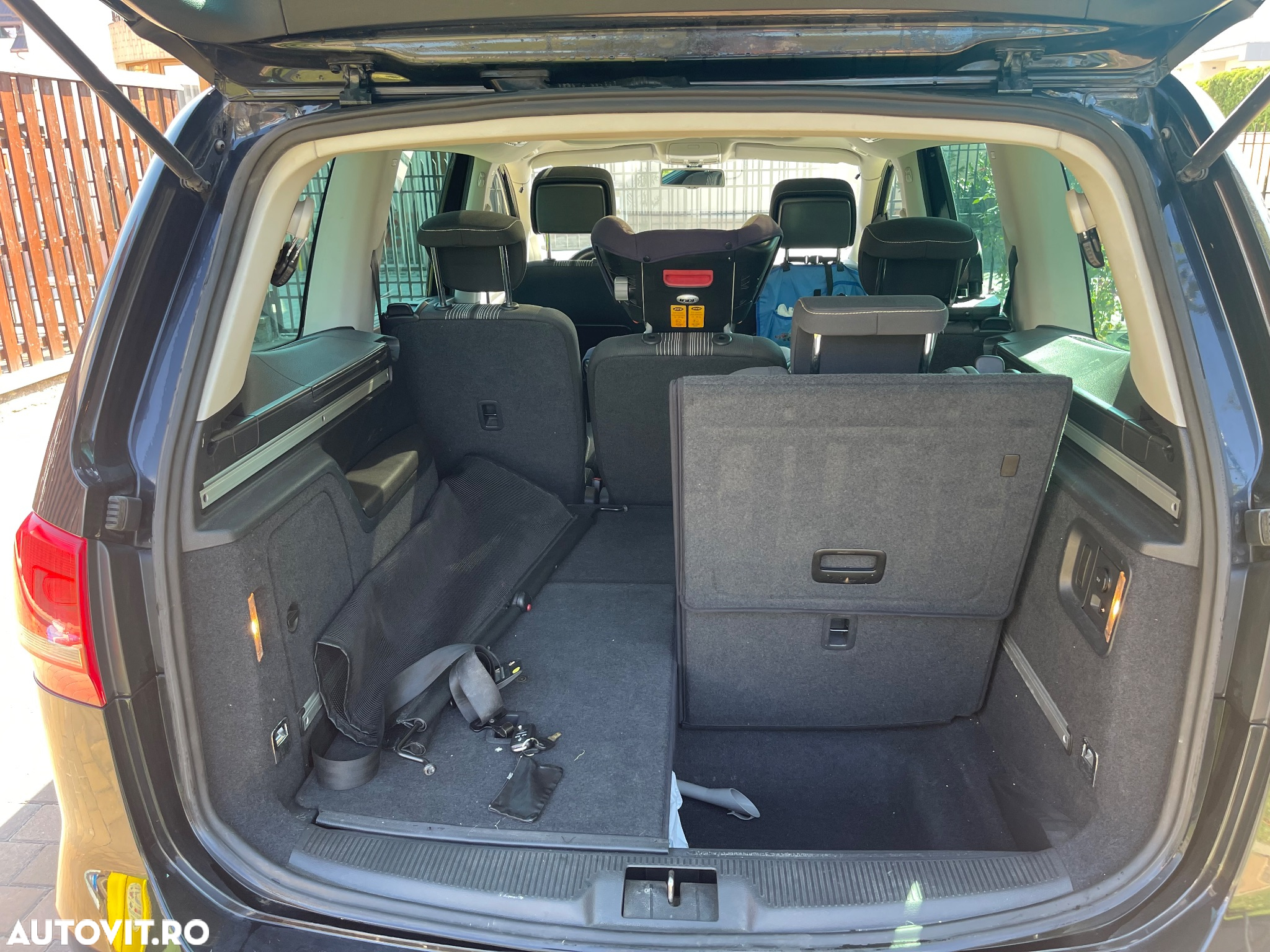 Volkswagen Sharan 2.0 TDI DSG BlueMotion Technology Highline - 16