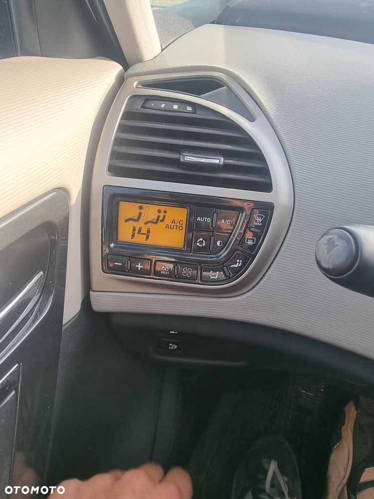 Renault Megane ENERGY dCi 110 INTENS - 8