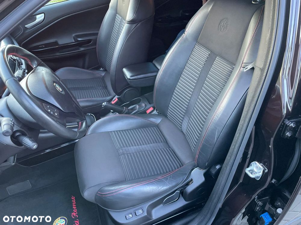 Alfa Romeo Giulietta 1.4 TB 16V Multiair Collezione - 10