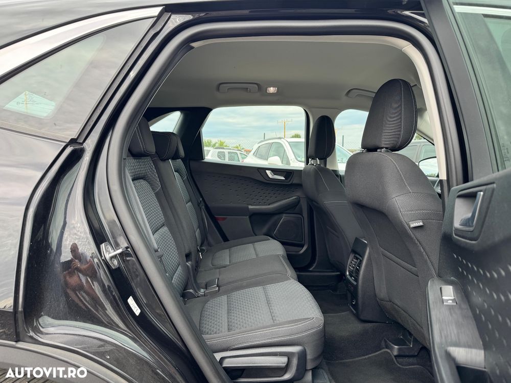 Ford Kuga 1.5 EcoBoost 2x4 Cool & Connect - 9