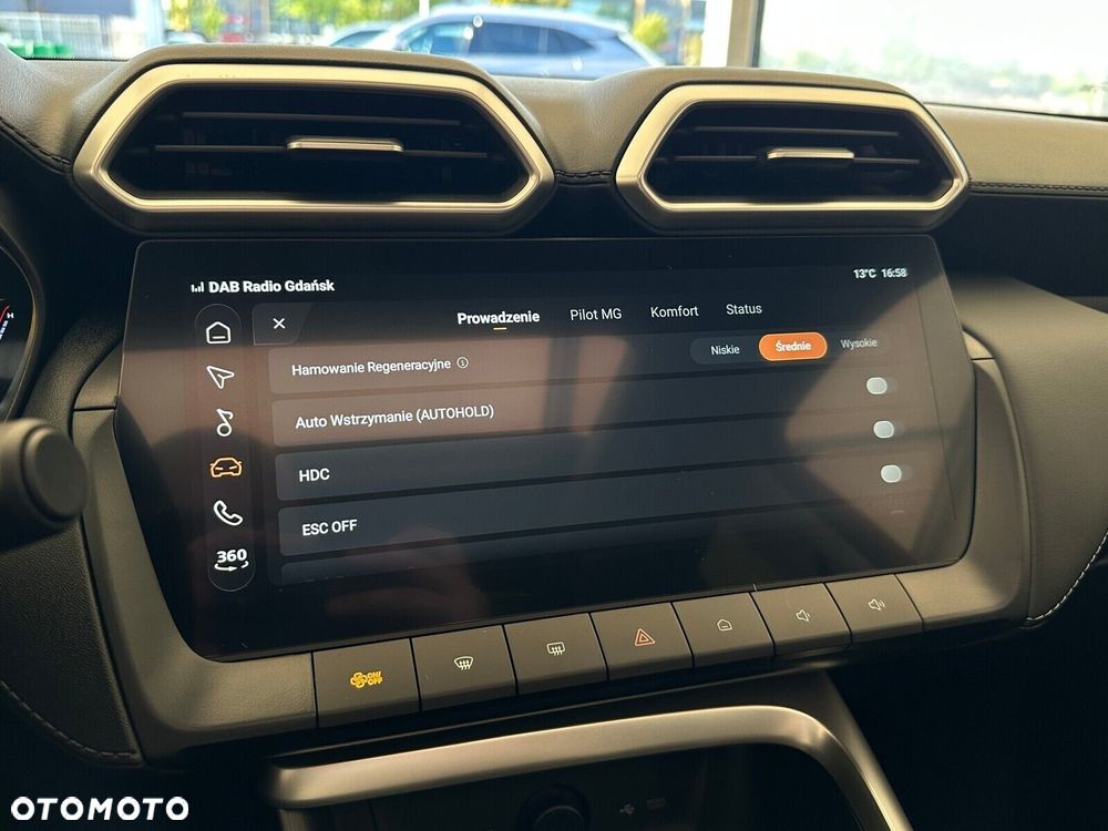 MG ZS Hybrid+ - 29
