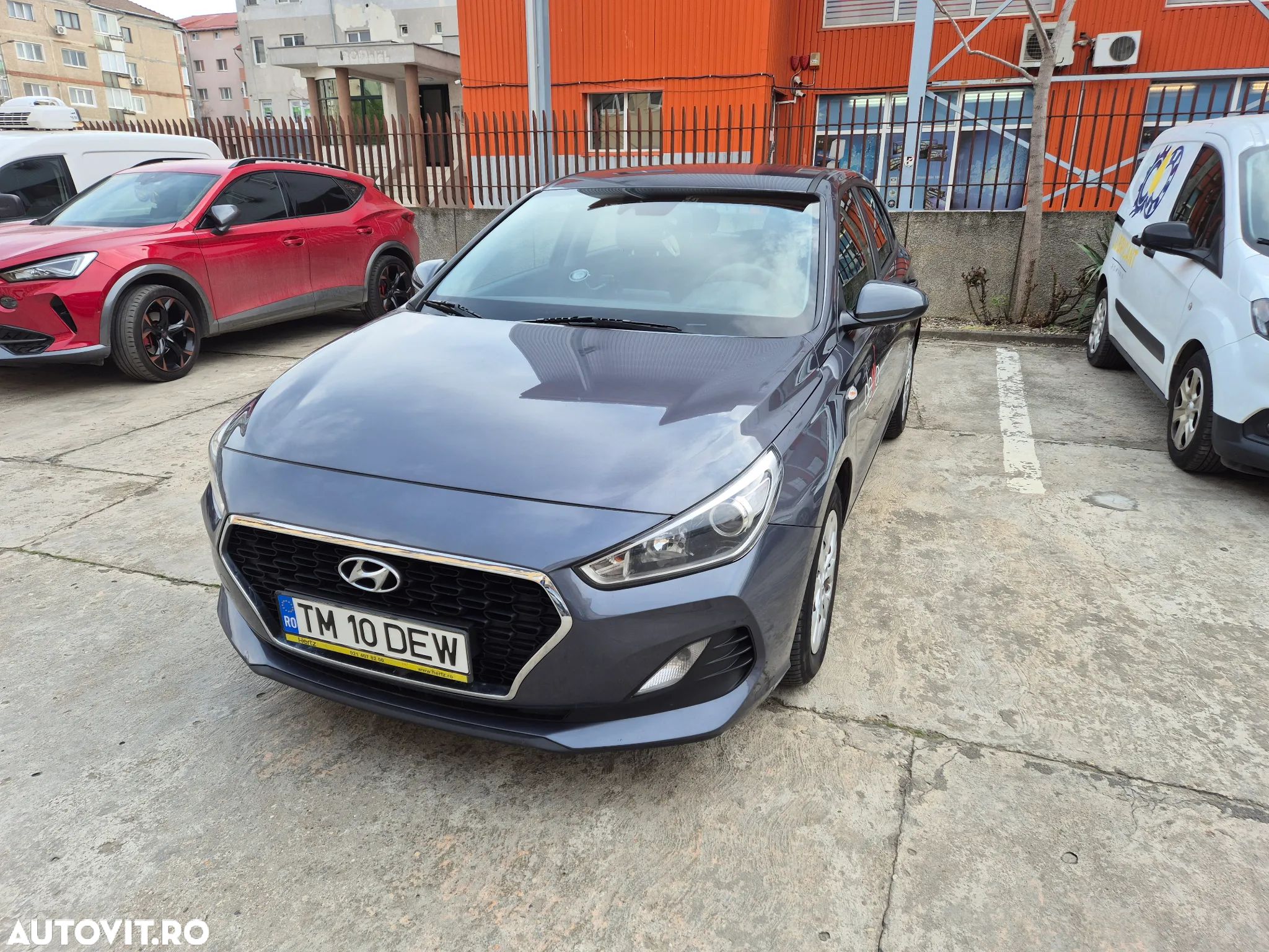 Hyundai i30 1.4 100CP 5DR M/T Classic - 1