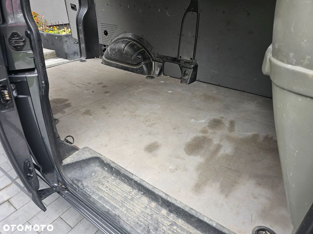 Volkswagen Transporter - 29