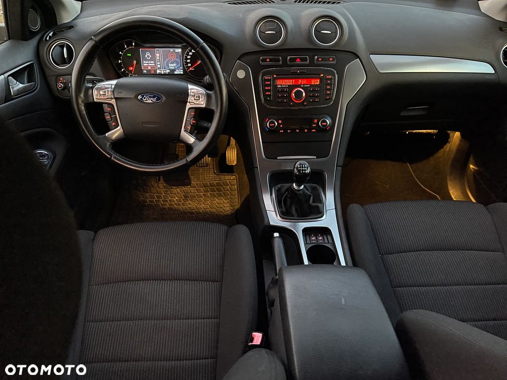 Ford Mondeo - 12