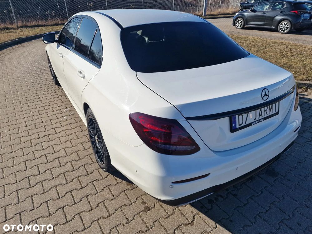 Mercedes-Benz Klasa E 220 d 4-Matic 9G-TRONIC - 5