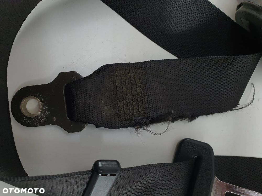 PAS PASEZERA PAS BEZPIECZENSTWA  MAN LE - 3