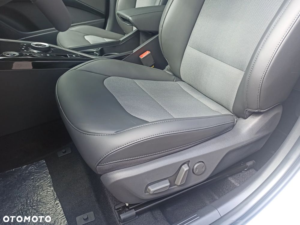 Kia Niro 1.6 GDI Hybrid Business Line - 13