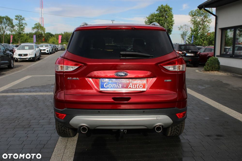 Ford Kuga 1.5 EcoBoost 2x4 Titanium - 5