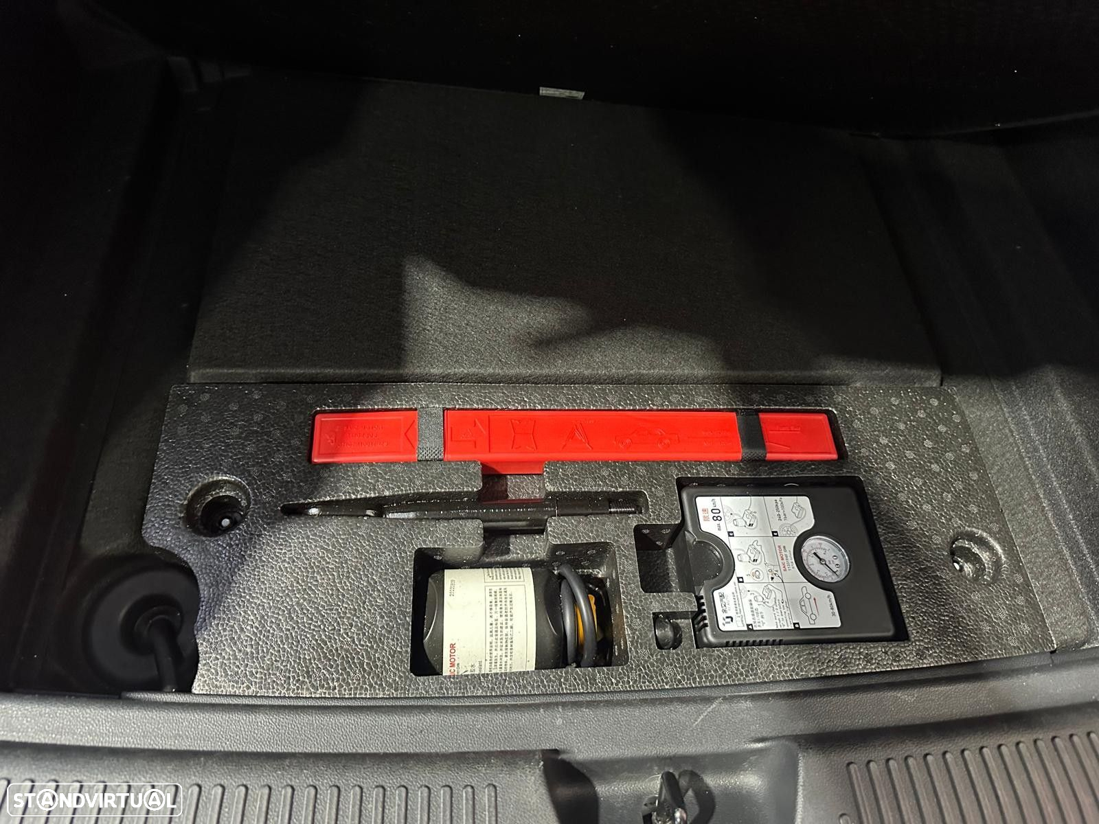 MG MG4 51 kWh Standard - 32