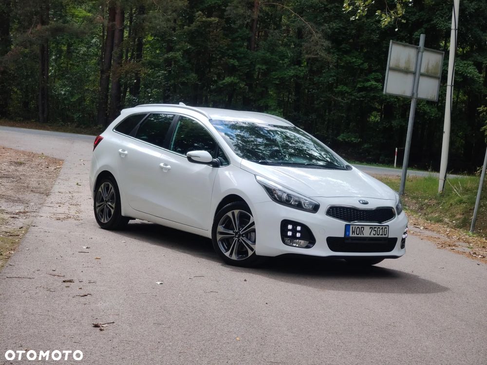 Kia Ceed - 8