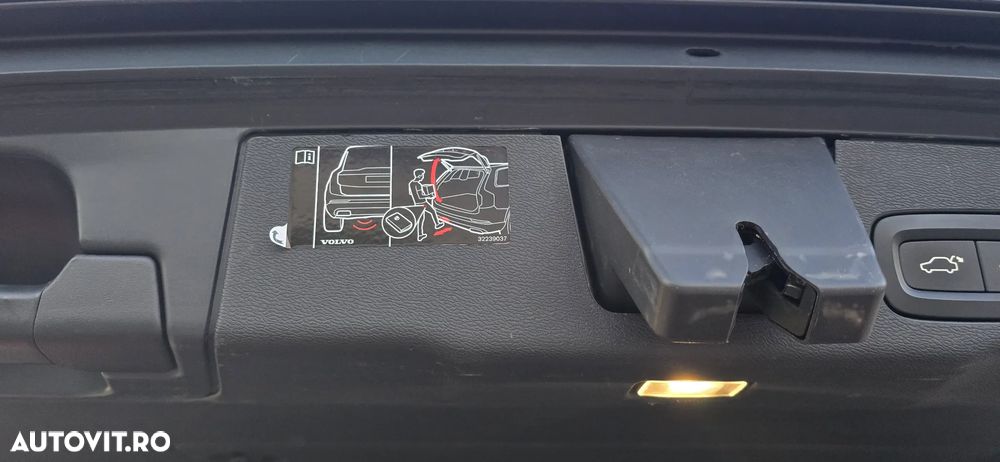 Volvo XC 60 Recharge T6 Twin Engine eAWD Inscription Expression - 9