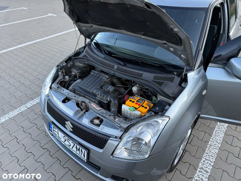 Suzuki Swift - 11
