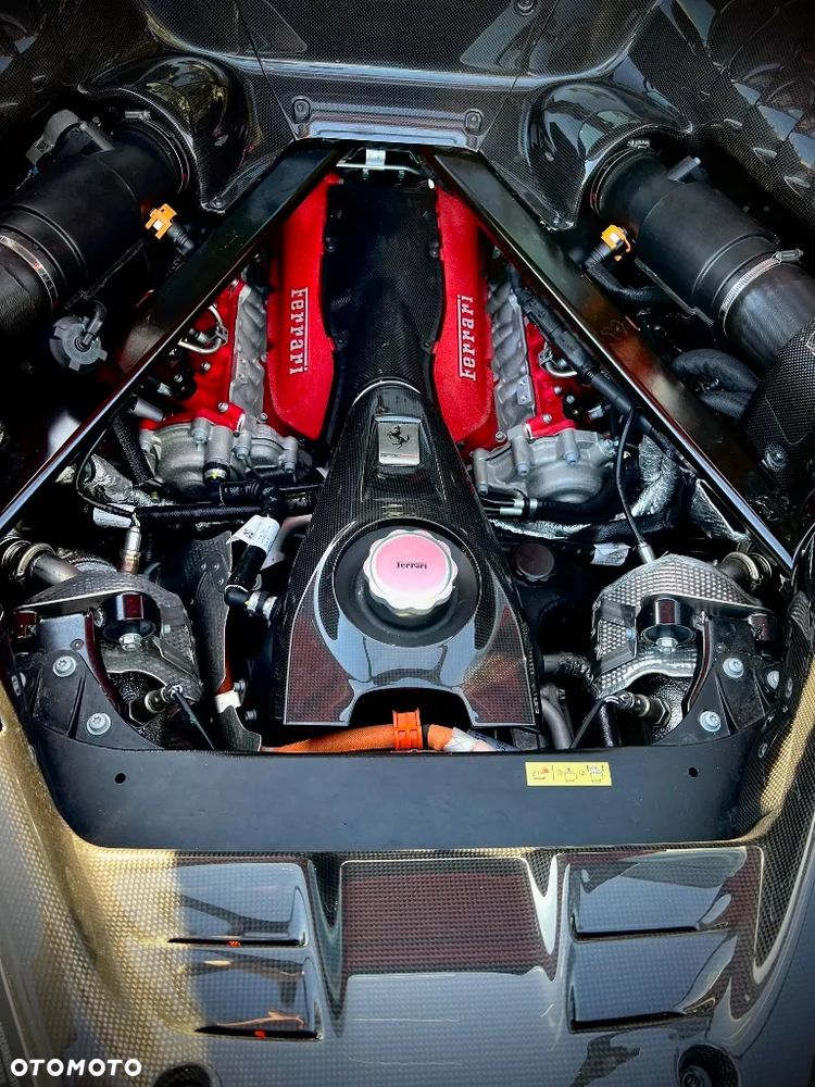 Ferrari SF90 Stradale - 10