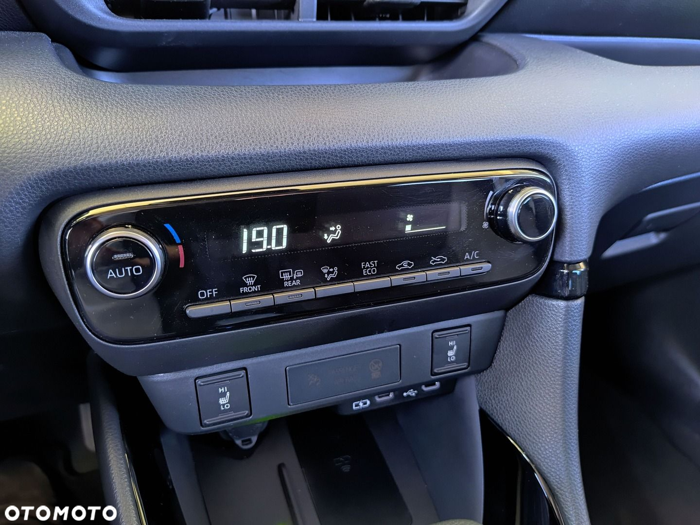 Toyota Yaris - 17