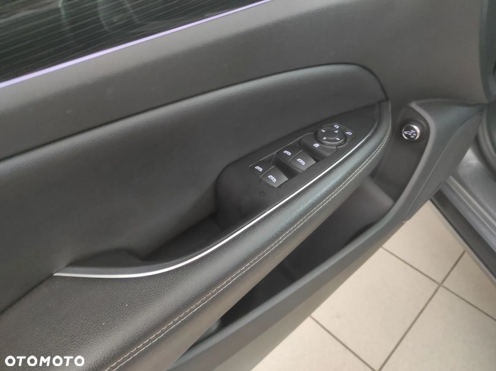 Opel Insignia 1.5 T Enjoy S&S - 12