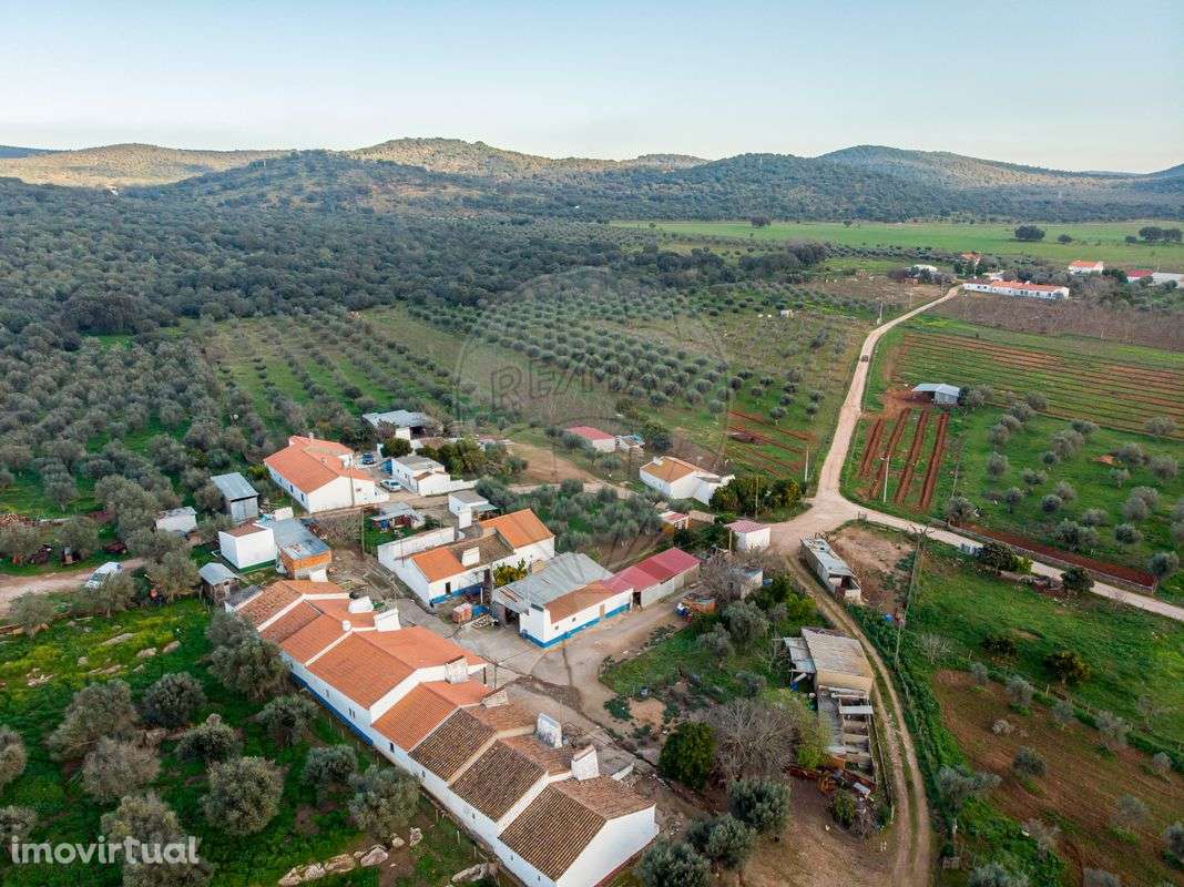 Moradia T1 para venda - Grande imagem: 3/18