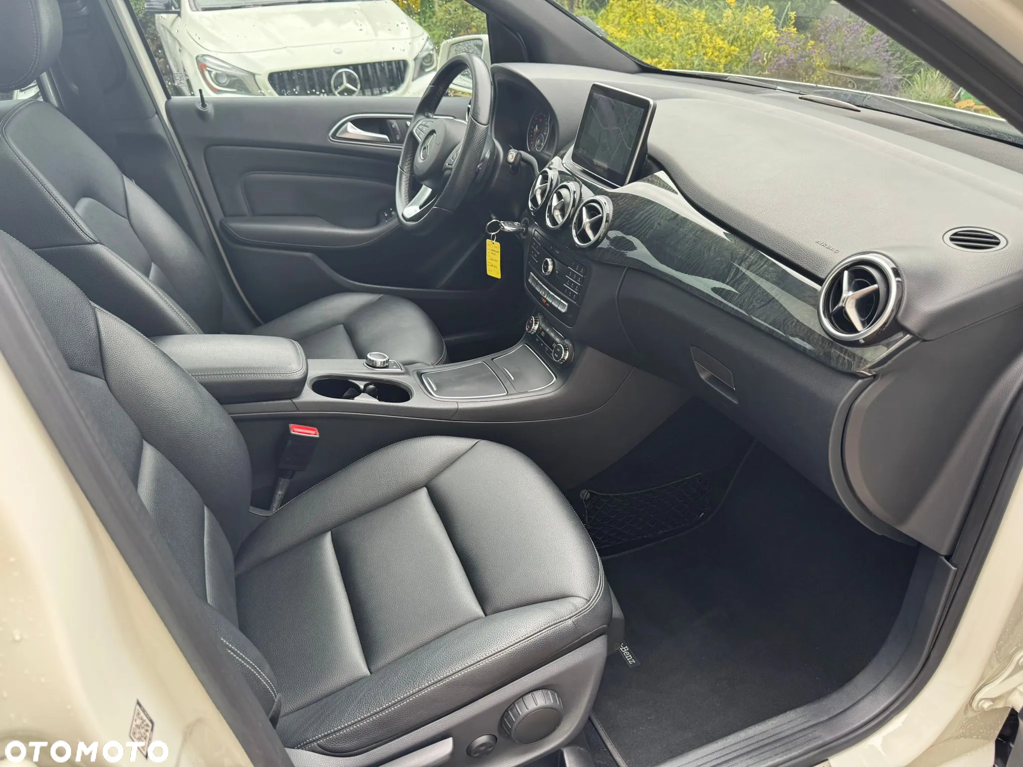 Mercedes-Benz Klasa B 250 4Matic 7G-DCT UrbanStyle Edition - 22