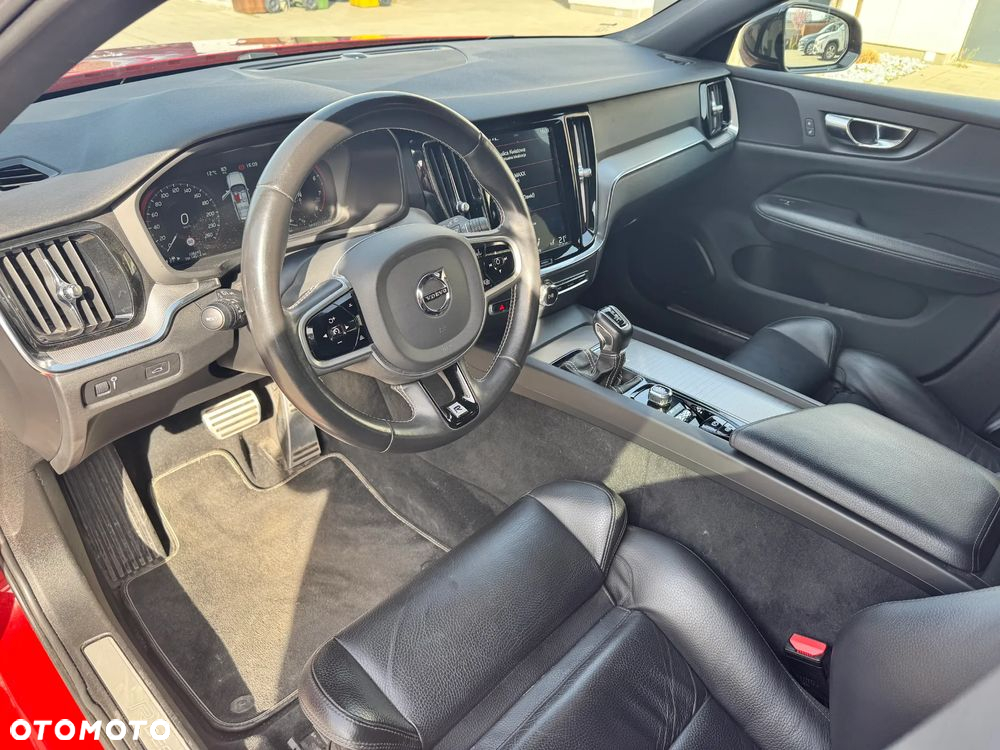 Volvo V60 T5 R-Design - 10